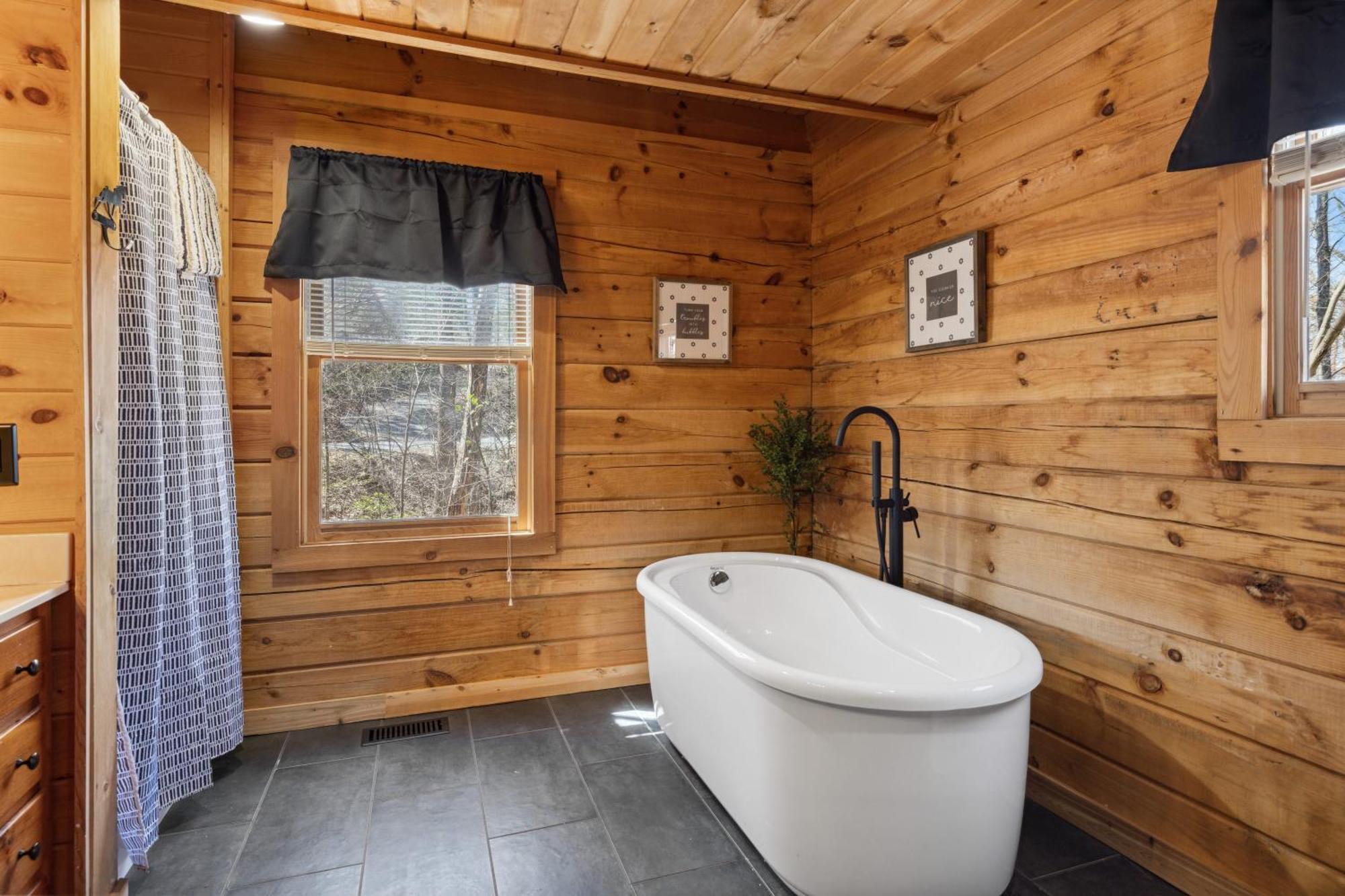 Cozy Family Friendly Cabin With Hot Tub, Near Gatlinburg, Pigeon Forge, Dollywood Sevierville Kültér fotó