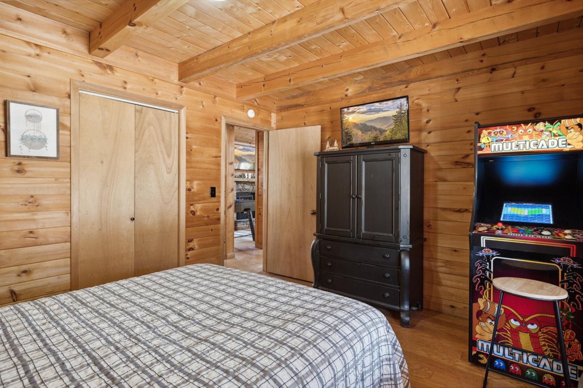 Cozy Family Friendly Cabin With Hot Tub, Near Gatlinburg, Pigeon Forge, Dollywood Sevierville Kültér fotó